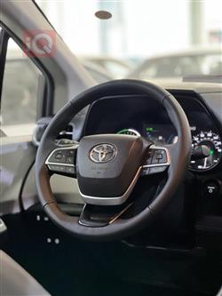 تويوتا سيينا